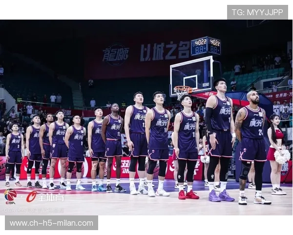 CBA广州内外结合活跃,场面越踢越开放